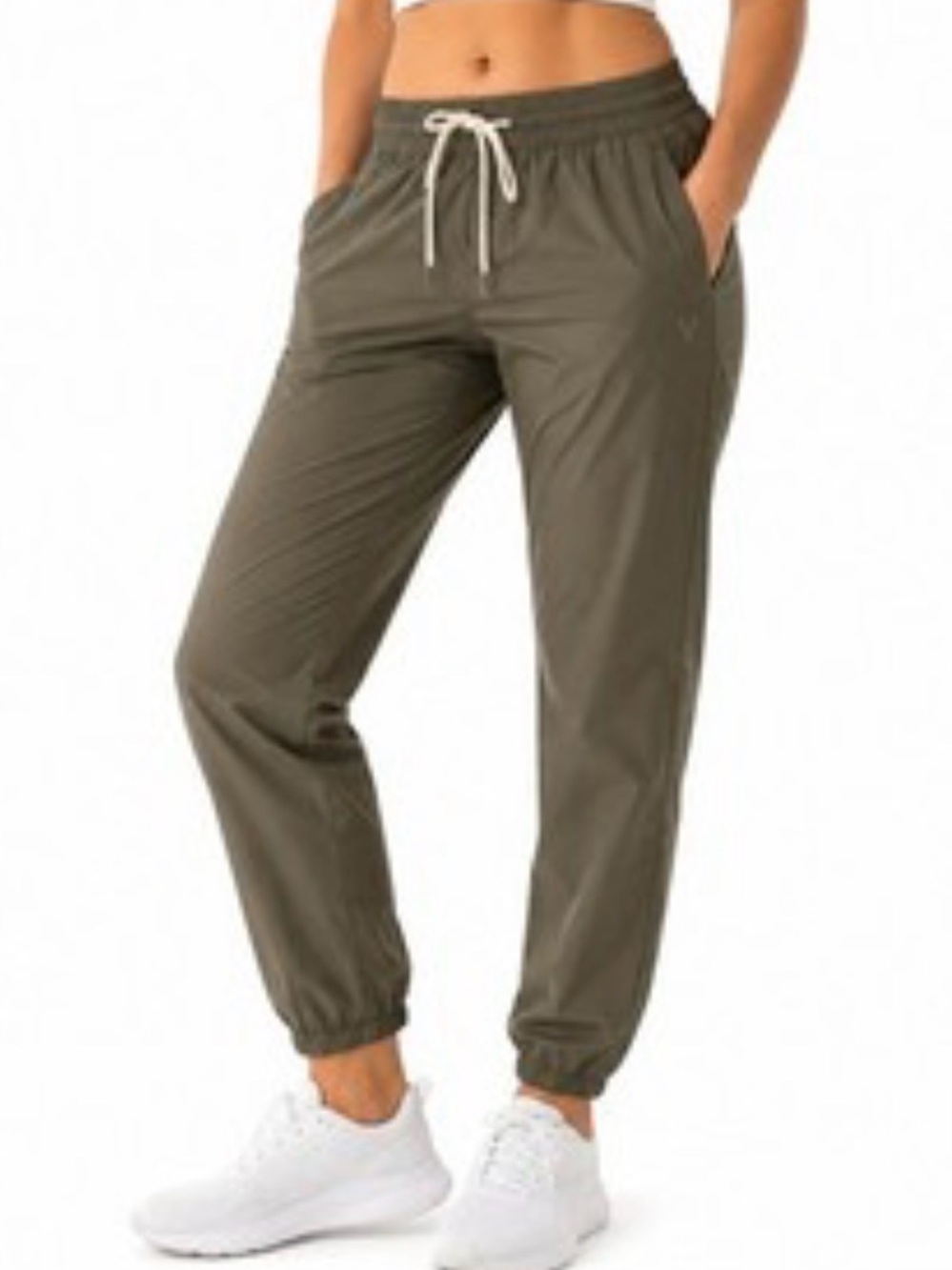 Vuori Villa Jogger in Olive Green - size medium